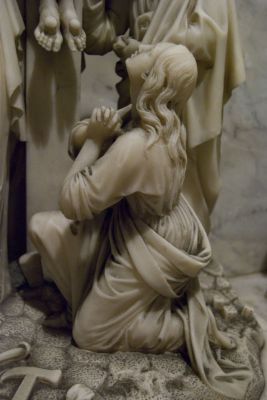 La Crocifissione, particolare 
scultura in alabastro, di Costantino Brumidi (1831 ca.)
